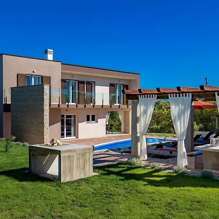 Casa de Férias Villa Kunj Kunj