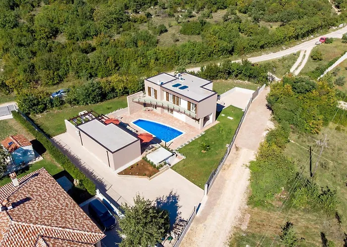 Vakantiehuis Villa Kunj *