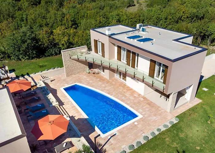 Ferienhaus Villa Kunj *