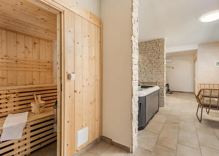 Ferienhaus Villa Kunj *