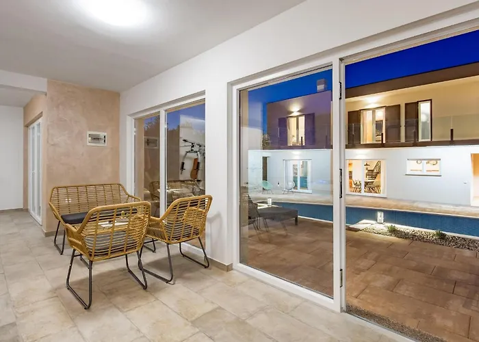 Villa Kunj Vakantiehuis Kunj