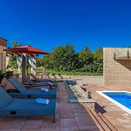 Villa Kunj Holiday home *