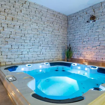 Holiday home Villa Kunj Kunj